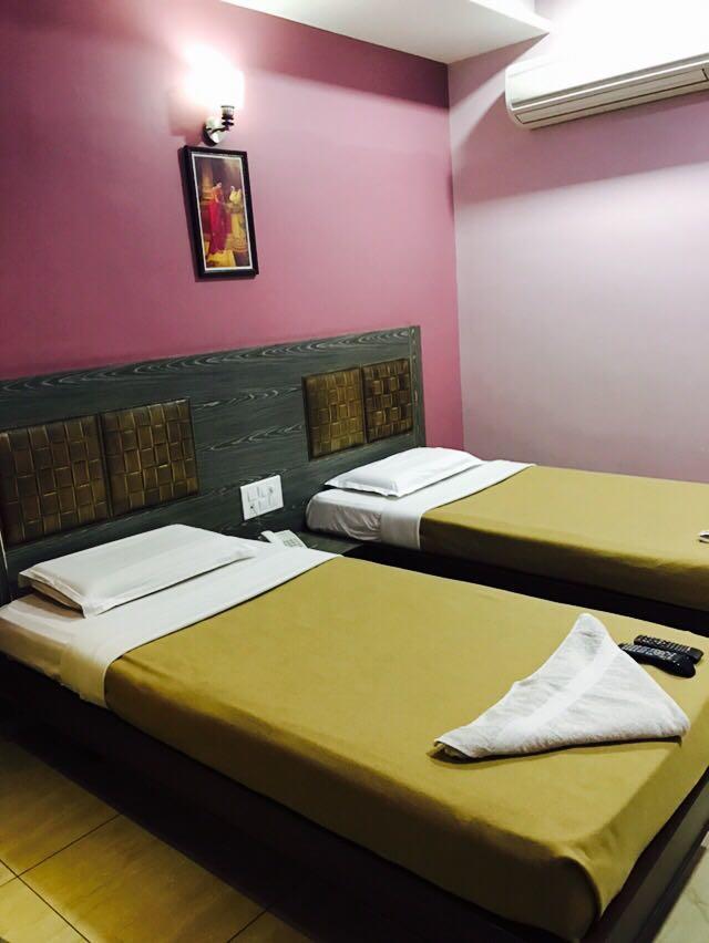 Iroomz Vaishali Residency Bellary Exterior foto